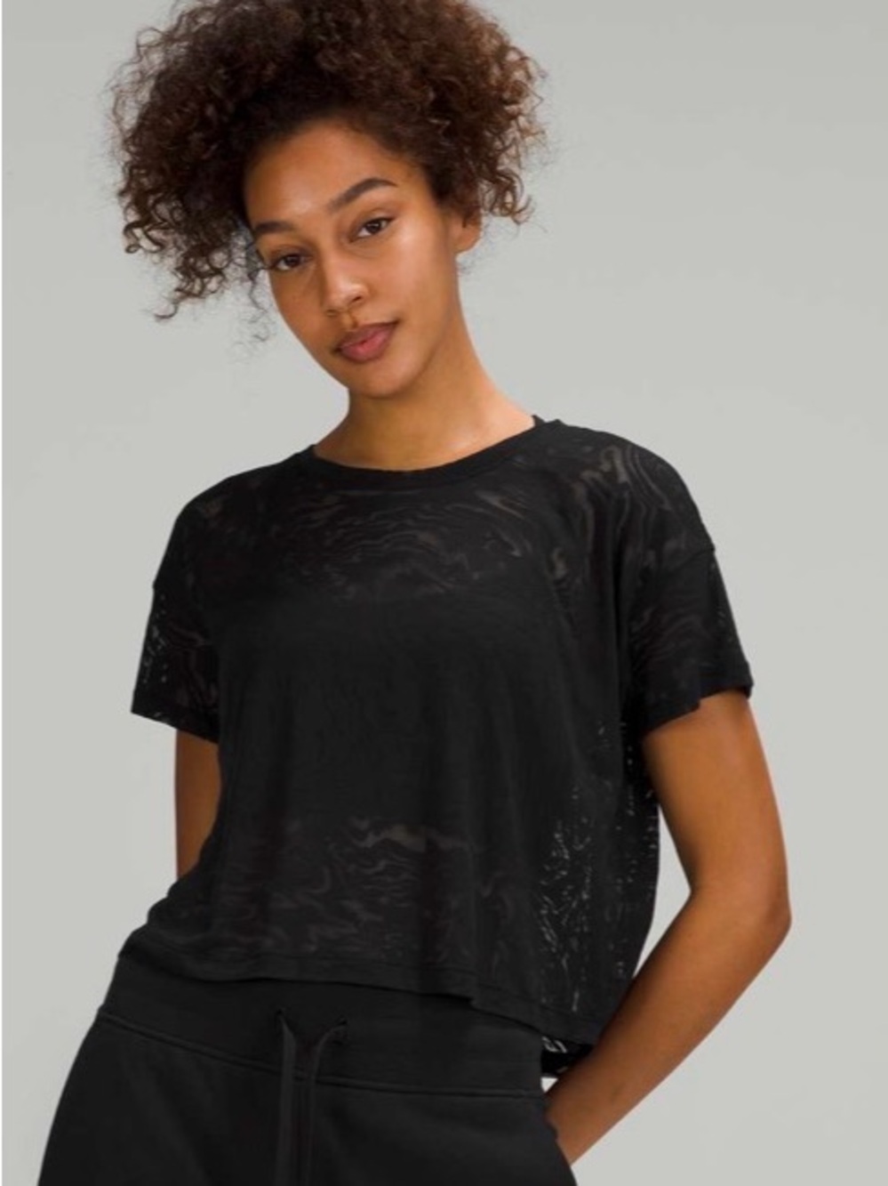 Lululemon Cates Tee *Veil
Black